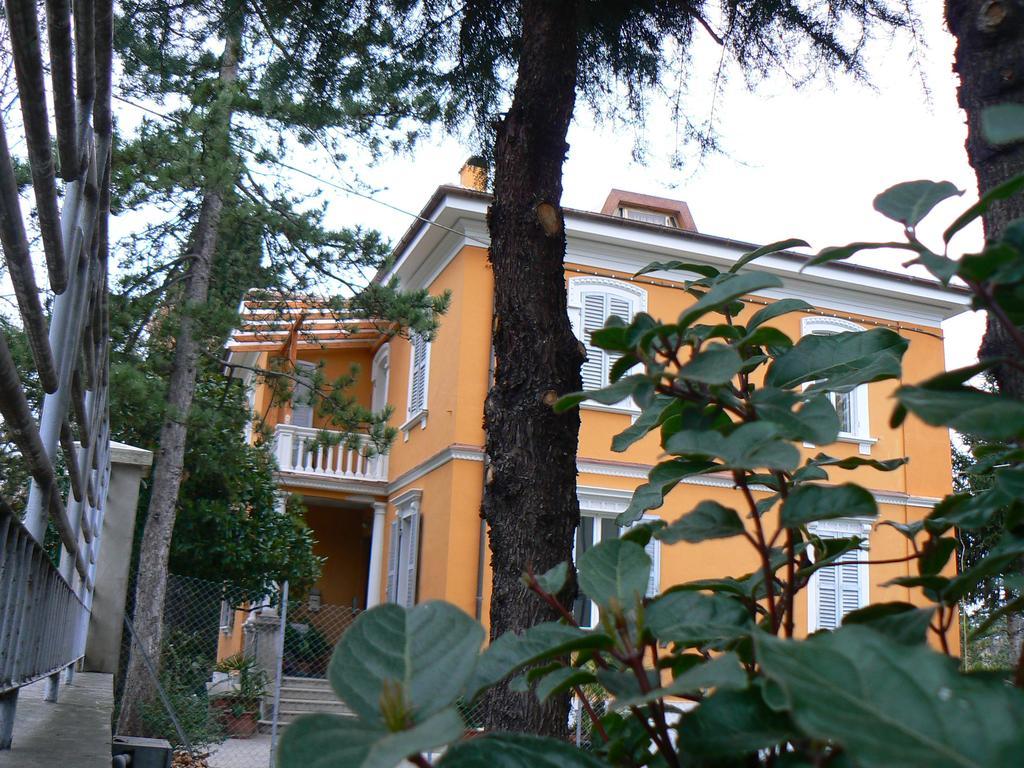 B&B Aquilone ウルビーノ エクステリア 写真