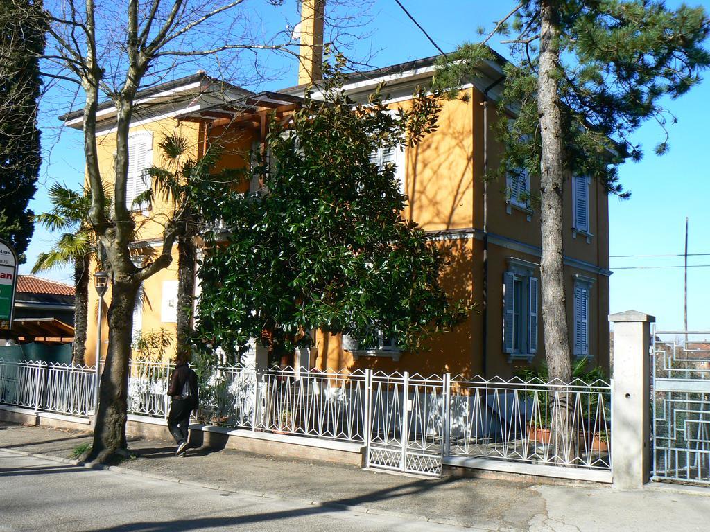 B&B Aquilone ウルビーノ エクステリア 写真